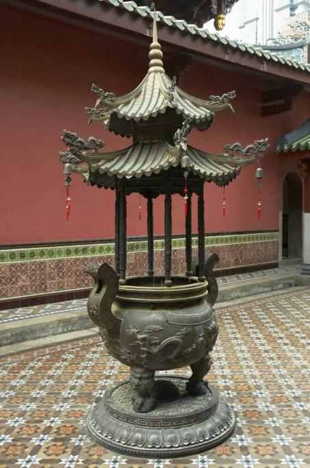 Yueh Hai Ching Temple Tour