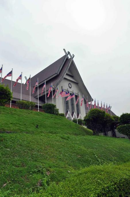 National Mosque of Malaysia (Masjid Negara) Tour